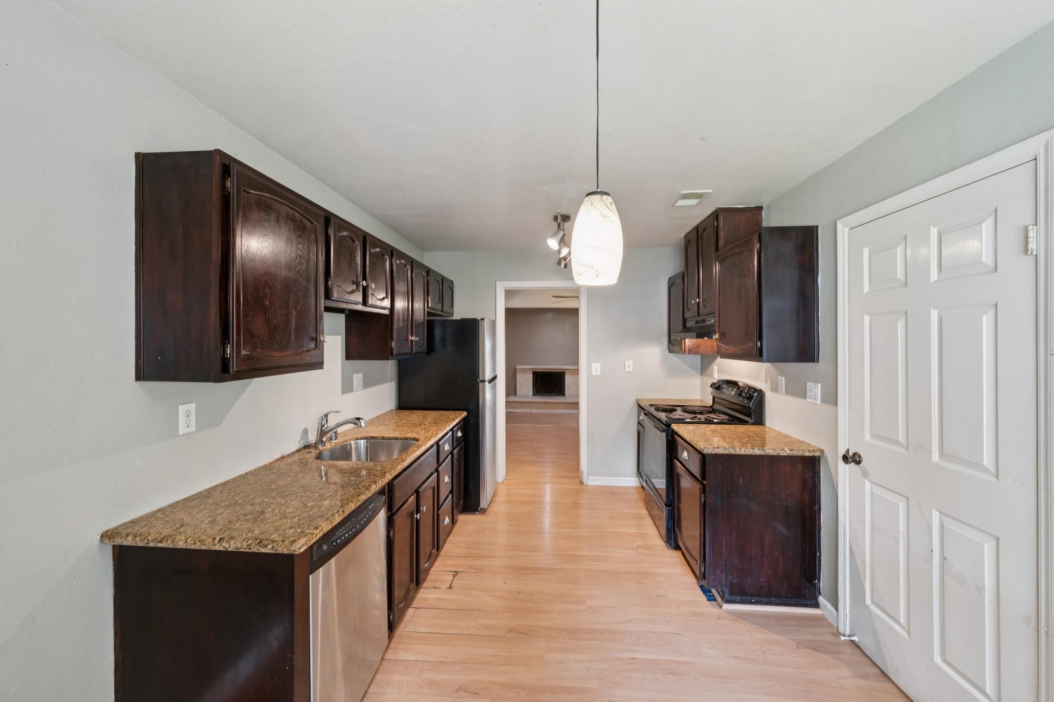 Detail Gallery Image 18 of 57 For 3241 Monika Lane, Hayward,  CA 94541 - 3 Beds | 2/1 Baths