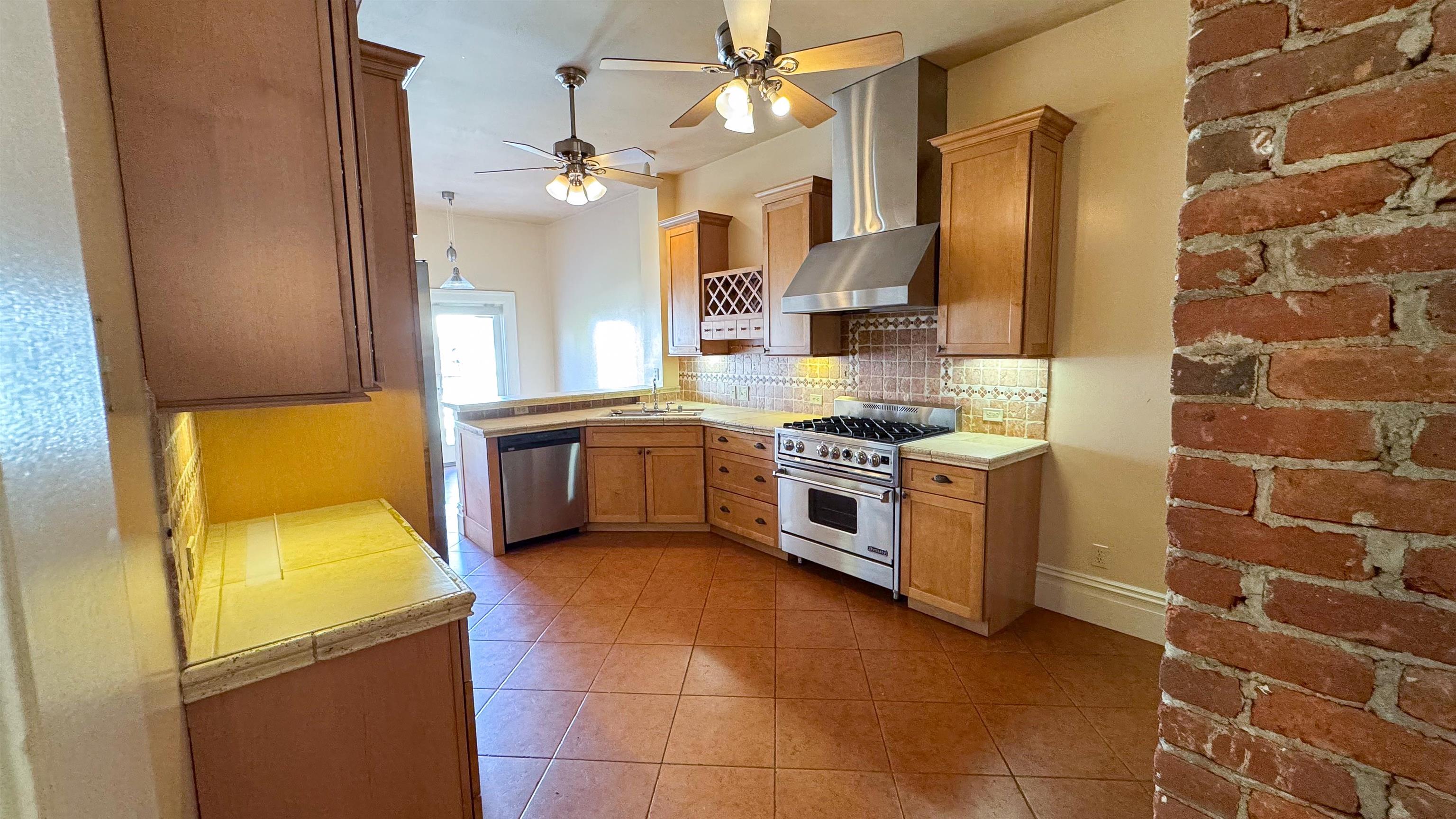 Detail Gallery Image 10 of 30 For 2854 Sacramento St, San Francisco,  CA 94115 - – Beds | – Baths