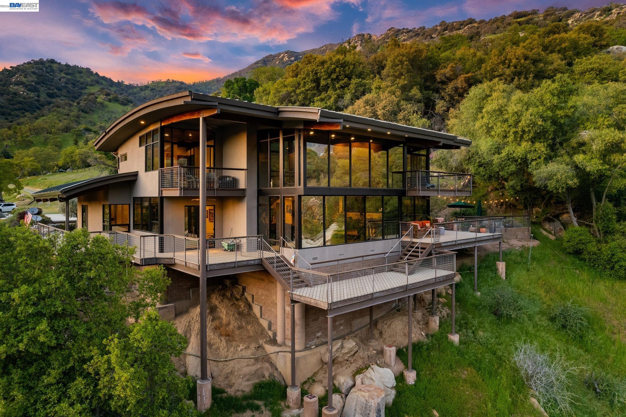 Detail Gallery Image 32 of 48 For 48250 S Fork Dr, Three Rivers,  CA 93271 - 6 Beds | 4/1 Baths