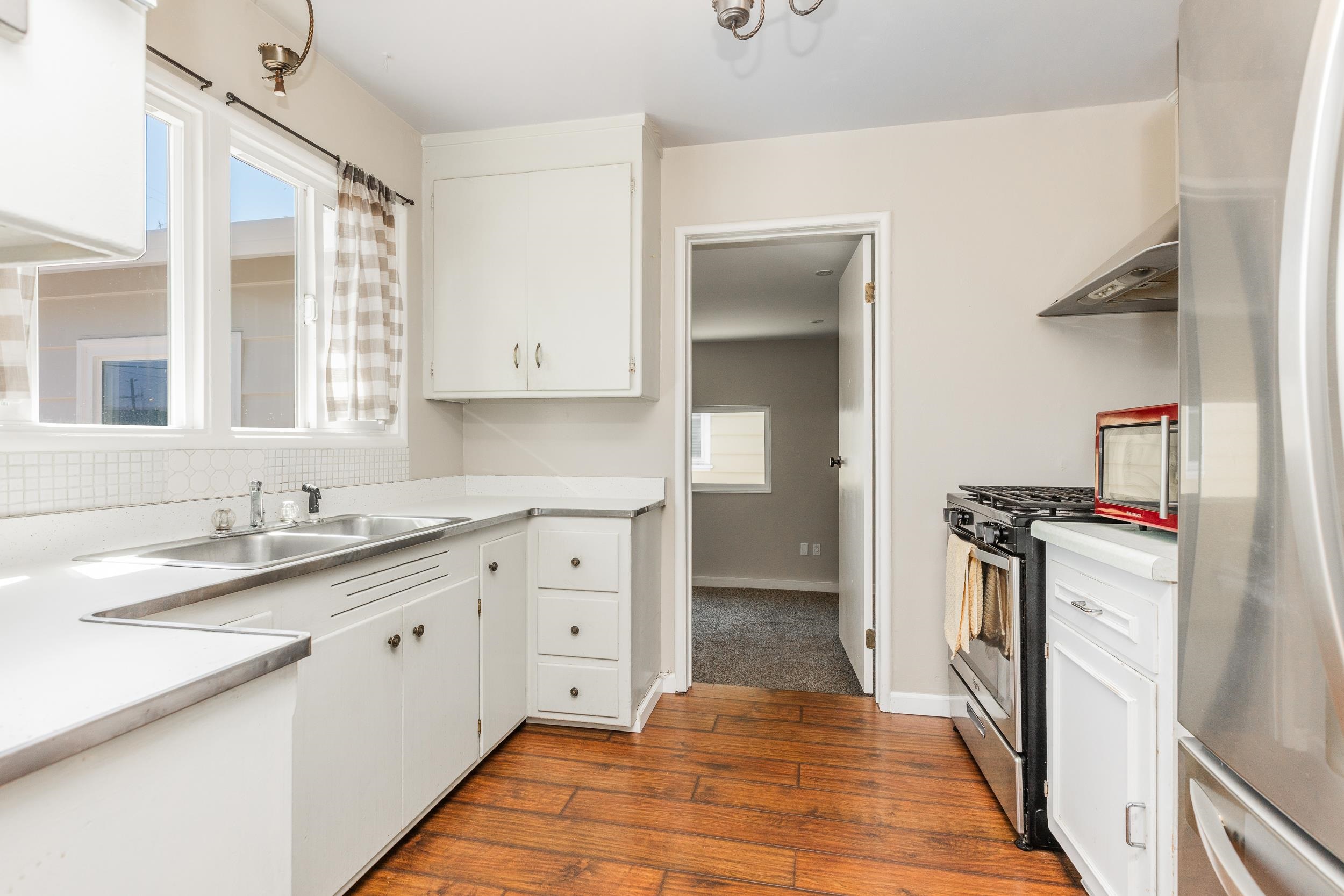 Detail Gallery Image 16 of 40 For 21259 Hobert St, Castro Valley,  CA 94546 - 3 Beds | 2 Baths