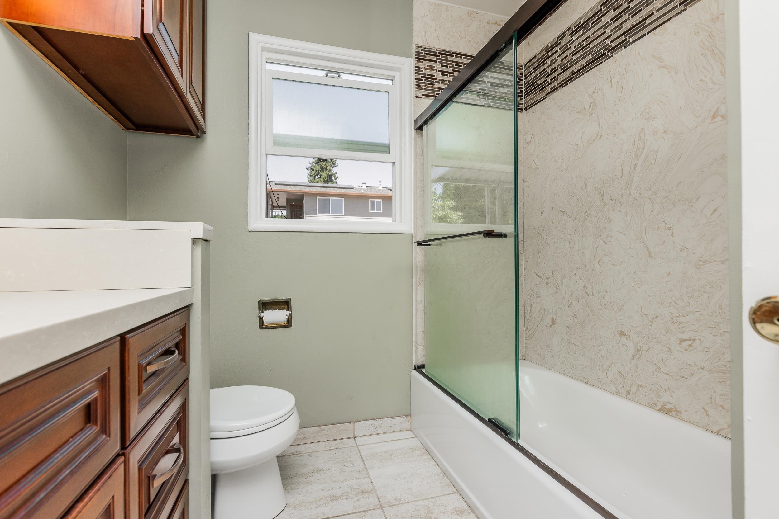 Detail Gallery Image 25 of 40 For 21259 Hobert St, Castro Valley,  CA 94546 - 3 Beds | 2 Baths
