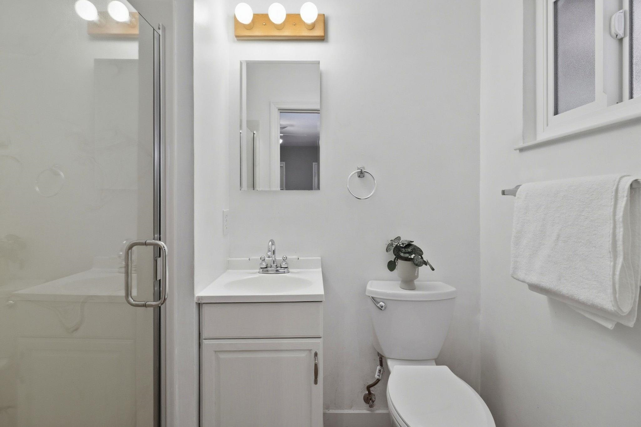 Detail Gallery Image 40 of 60 For 280 Calais Dr, Pinole,  CA 94564 - 4 Beds | 2 Baths