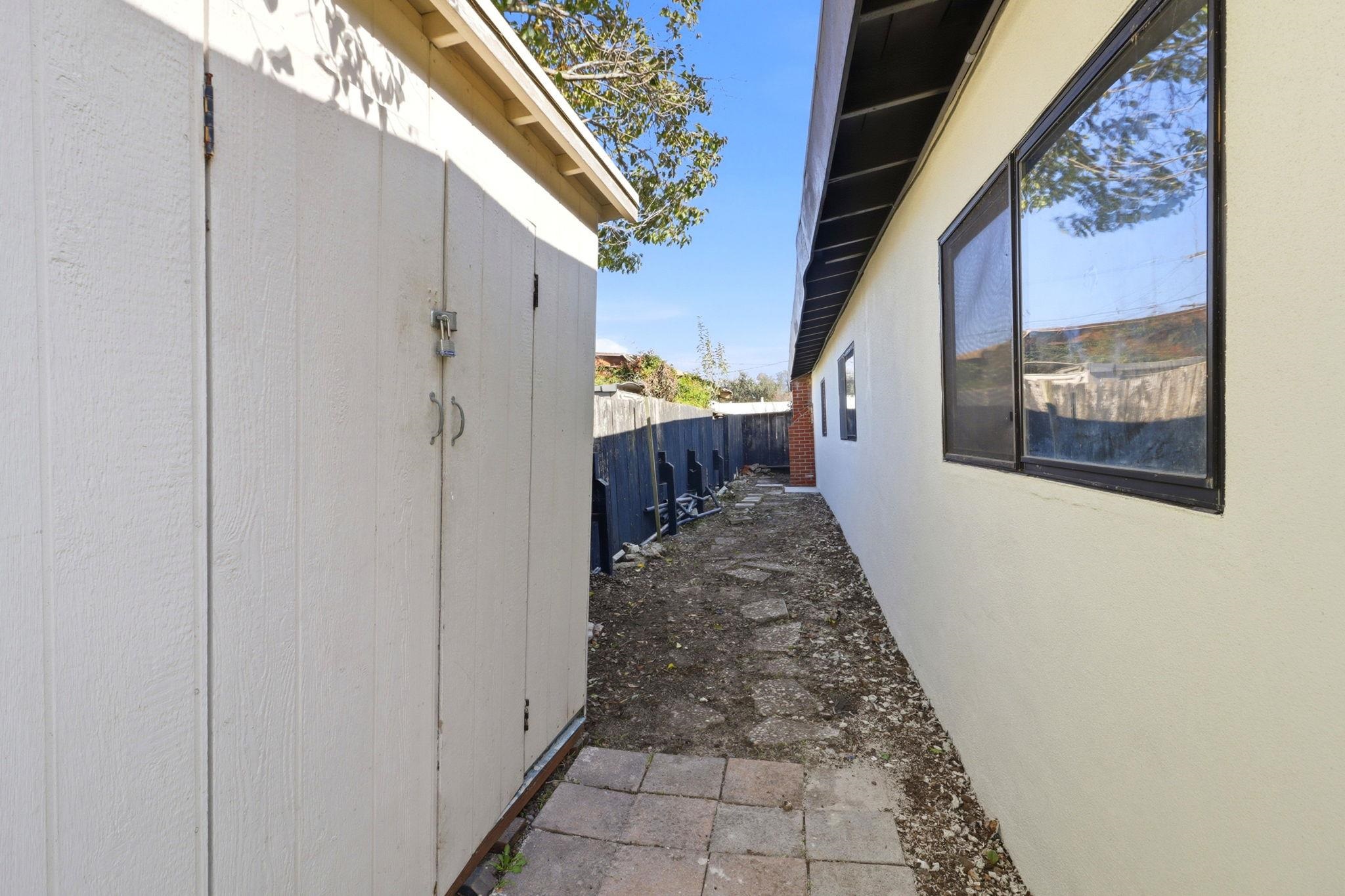 Detail Gallery Image 51 of 60 For 280 Calais Dr, Pinole,  CA 94564 - 4 Beds | 2 Baths