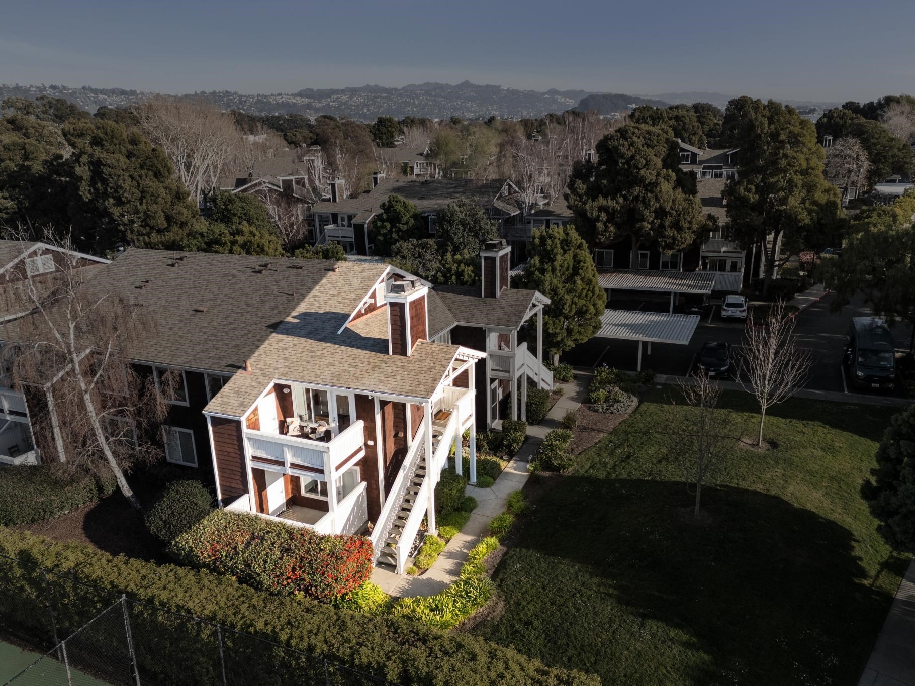 Detail Gallery Image 3 of 49 For 20 Marina Lakes Dr, Richmond,  CA 94804 - 2 Beds | 1 Baths