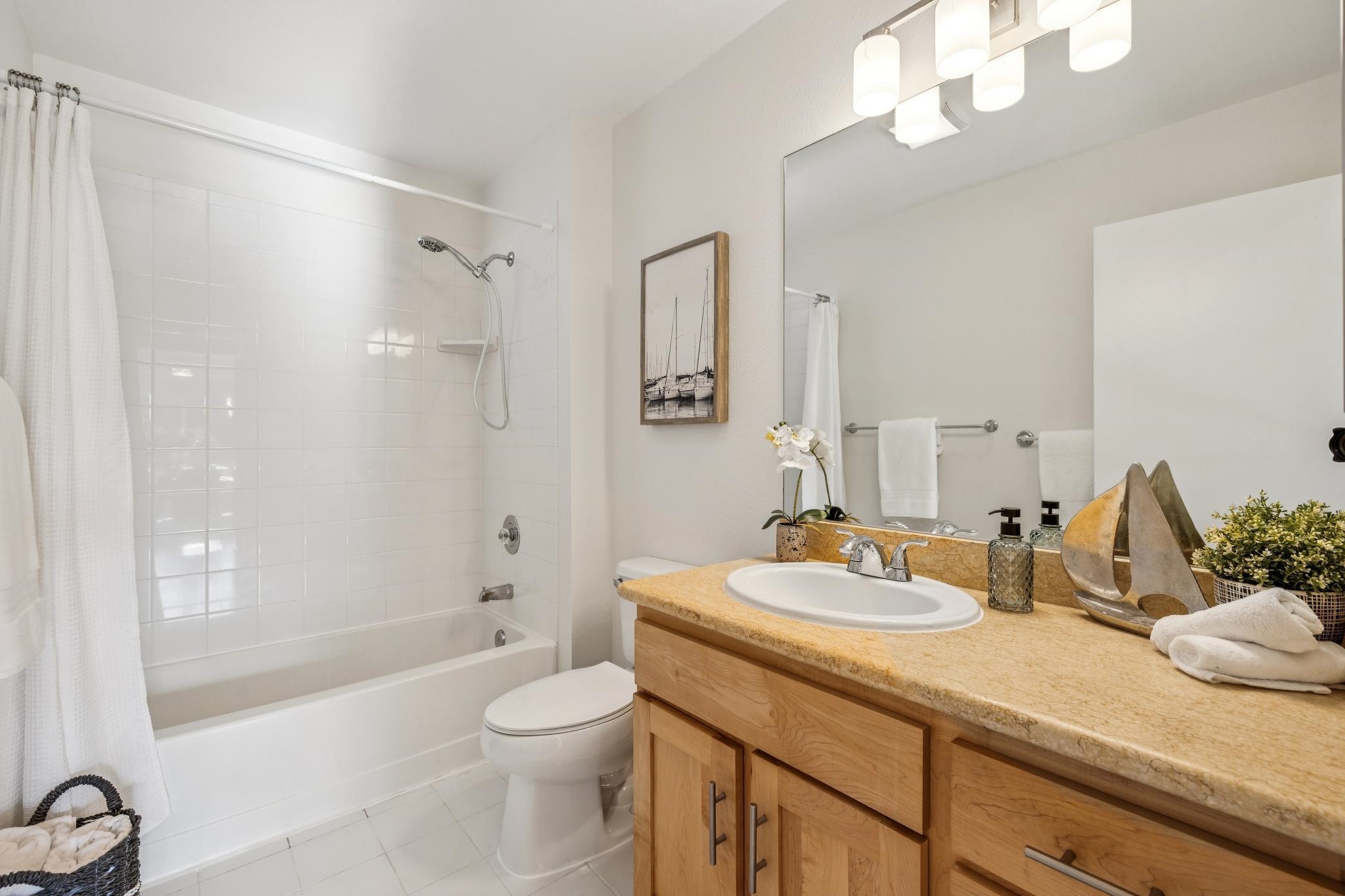 Detail Gallery Image 28 of 49 For 20 Marina Lakes Dr, Richmond,  CA 94804 - 2 Beds | 1 Baths