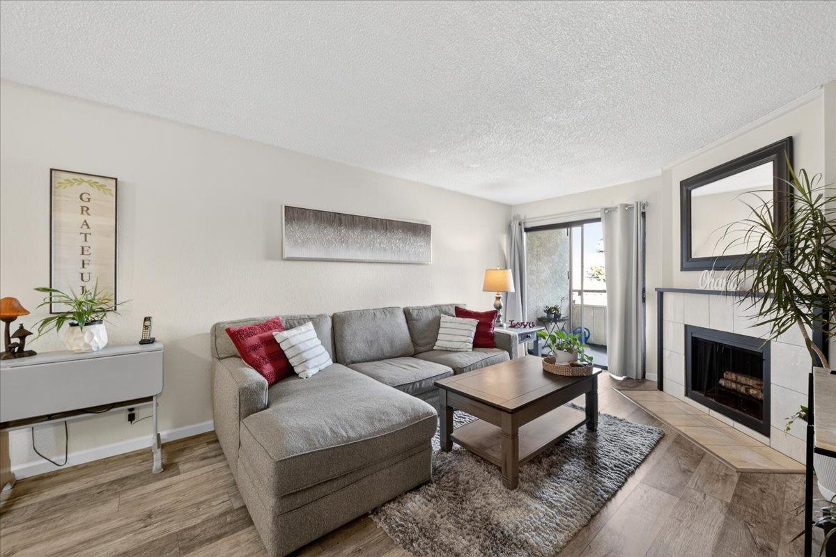 Detail Gallery Image 3 of 26 For 26088 Kay Ave #209,  Hayward,  CA 94545 - 1 Beds | 1 Baths