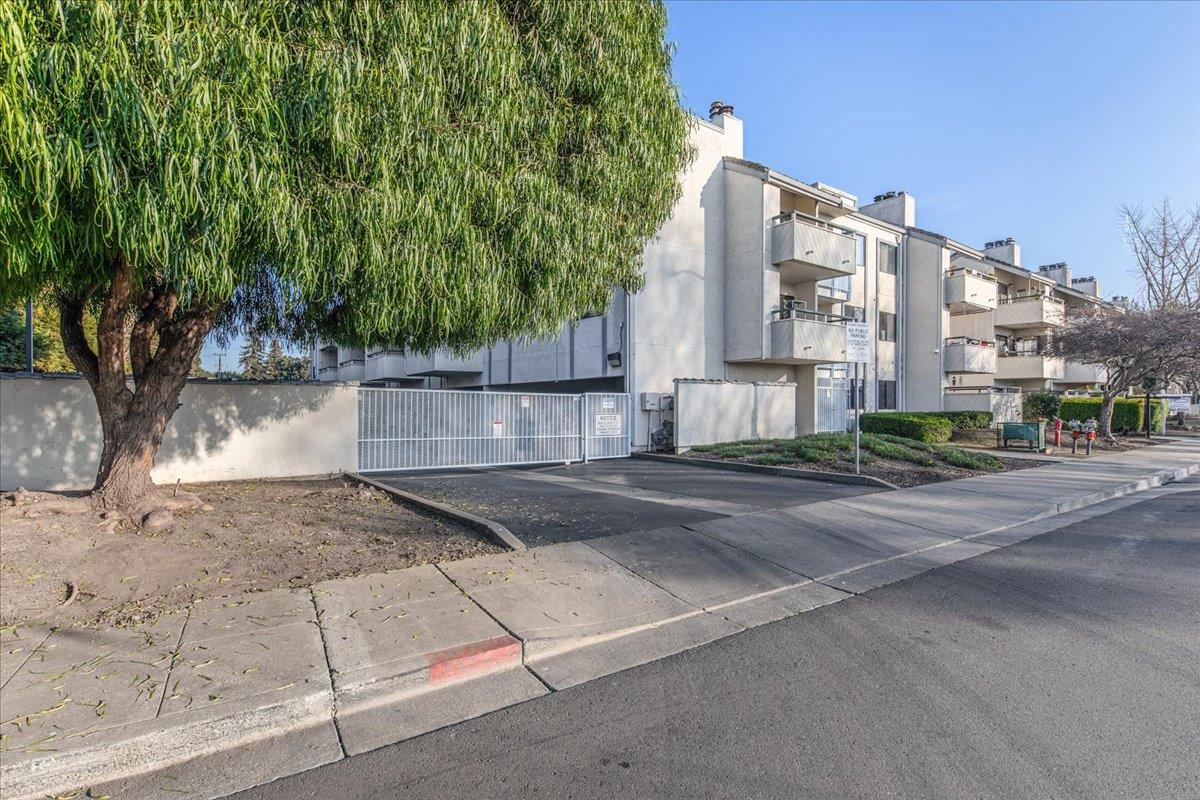 Detail Gallery Image 22 of 26 For 26088 Kay Ave #209,  Hayward,  CA 94545 - 1 Beds | 1 Baths