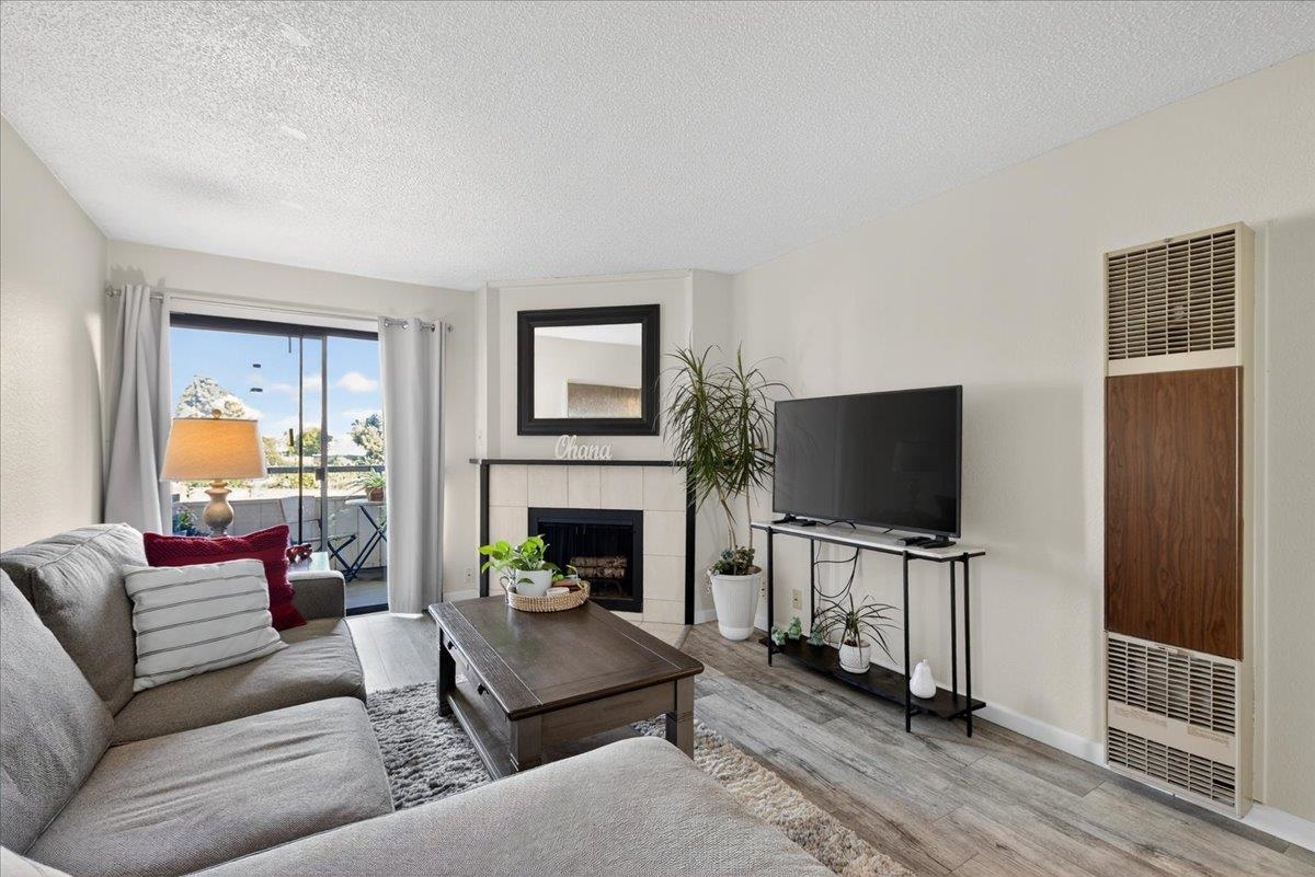 Detail Gallery Image 4 of 26 For 26088 Kay Ave #209,  Hayward,  CA 94545 - 1 Beds | 1 Baths
