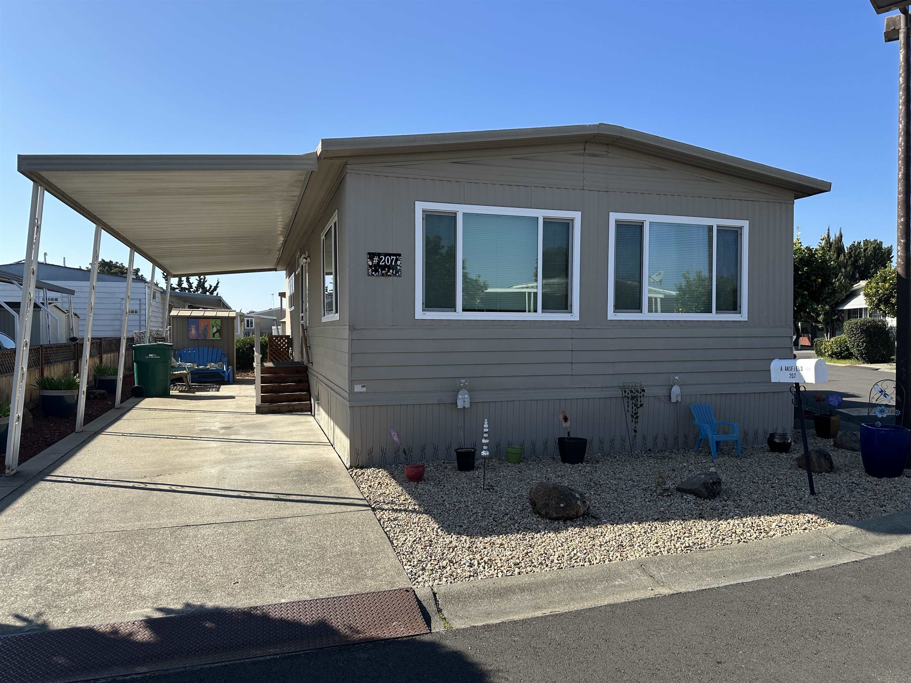 Detail Gallery Image 2 of 32 For 1150 W Winton Ave. #207,  Hayward,  CA 94545 - 2 Beds | 2 Baths