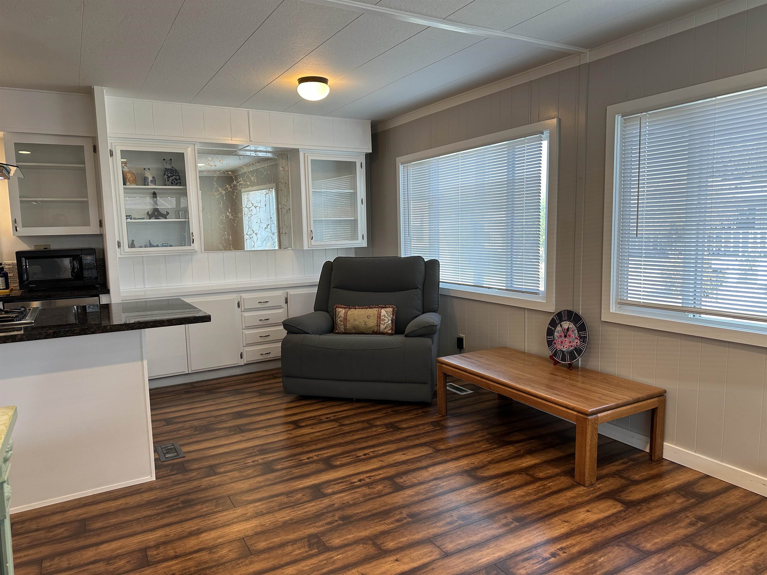 Detail Gallery Image 7 of 32 For 1150 W Winton Ave. #207,  Hayward,  CA 94545 - 2 Beds | 2 Baths