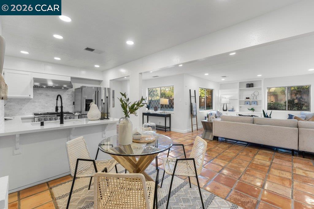 Detail Gallery Image 14 of 53 For 205 Castle Hill Ranch Rd, Walnut Creek,  CA 94595 - 4 Beds | 2 Baths