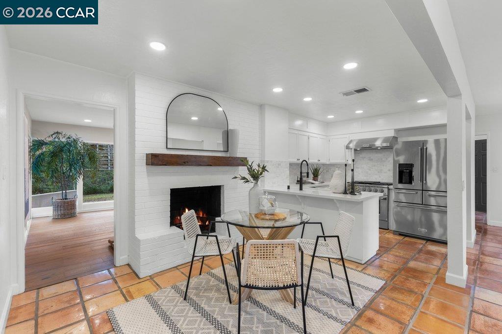 Detail Gallery Image 16 of 53 For 205 Castle Hill Ranch Rd, Walnut Creek,  CA 94595 - 4 Beds | 2 Baths