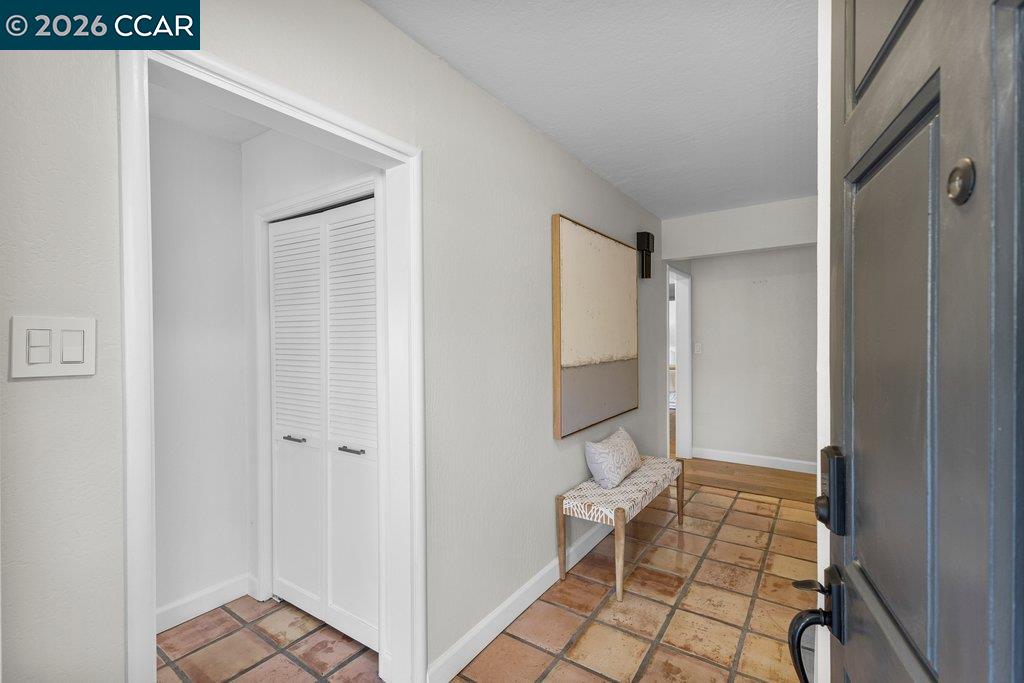 Detail Gallery Image 4 of 53 For 205 Castle Hill Ranch Rd, Walnut Creek,  CA 94595 - 4 Beds | 2 Baths