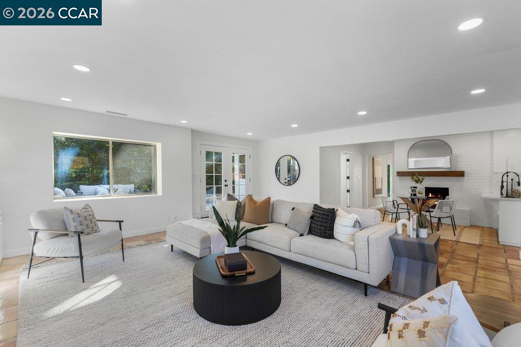 Detail Gallery Image 8 of 53 For 205 Castle Hill Ranch Rd, Walnut Creek,  CA 94595 - 4 Beds | 2 Baths