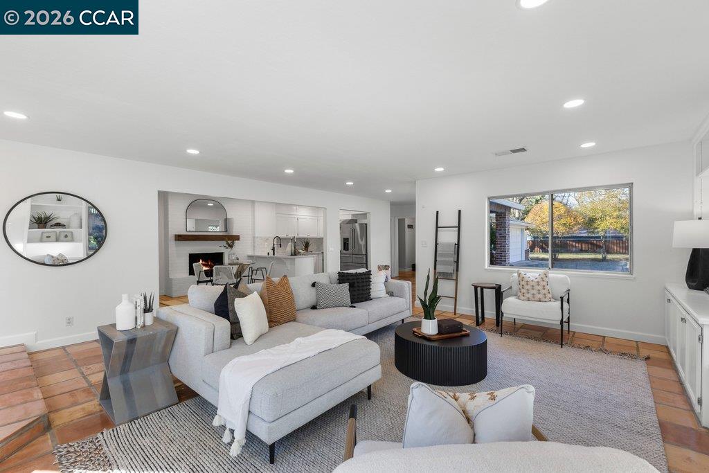 Detail Gallery Image 9 of 53 For 205 Castle Hill Ranch Rd, Walnut Creek,  CA 94595 - 4 Beds | 2 Baths