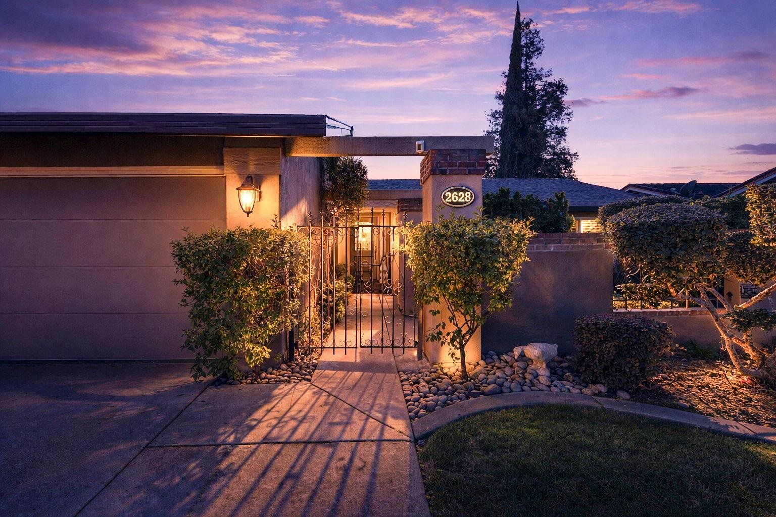 Detail Gallery Image 3 of 60 For 2628 Coral Oak, Modesto,  CA 95355 - 3 Beds | 2 Baths