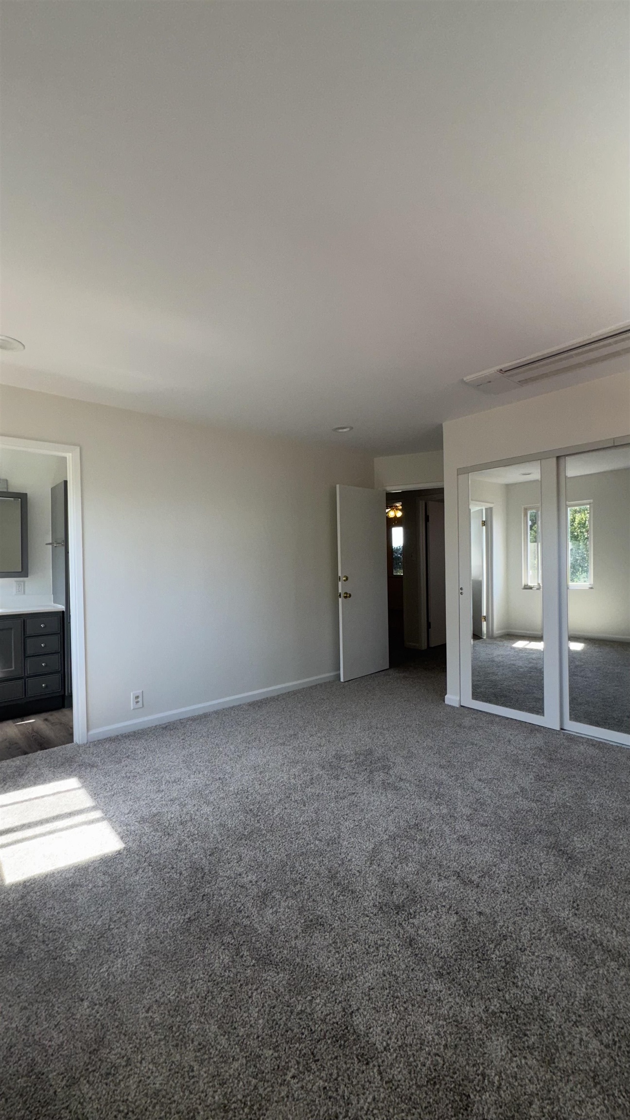 Detail Gallery Image 5 of 15 For 8491 Ney Ave, Oakland,  CA 94605 - 3 Beds | 2/1 Baths