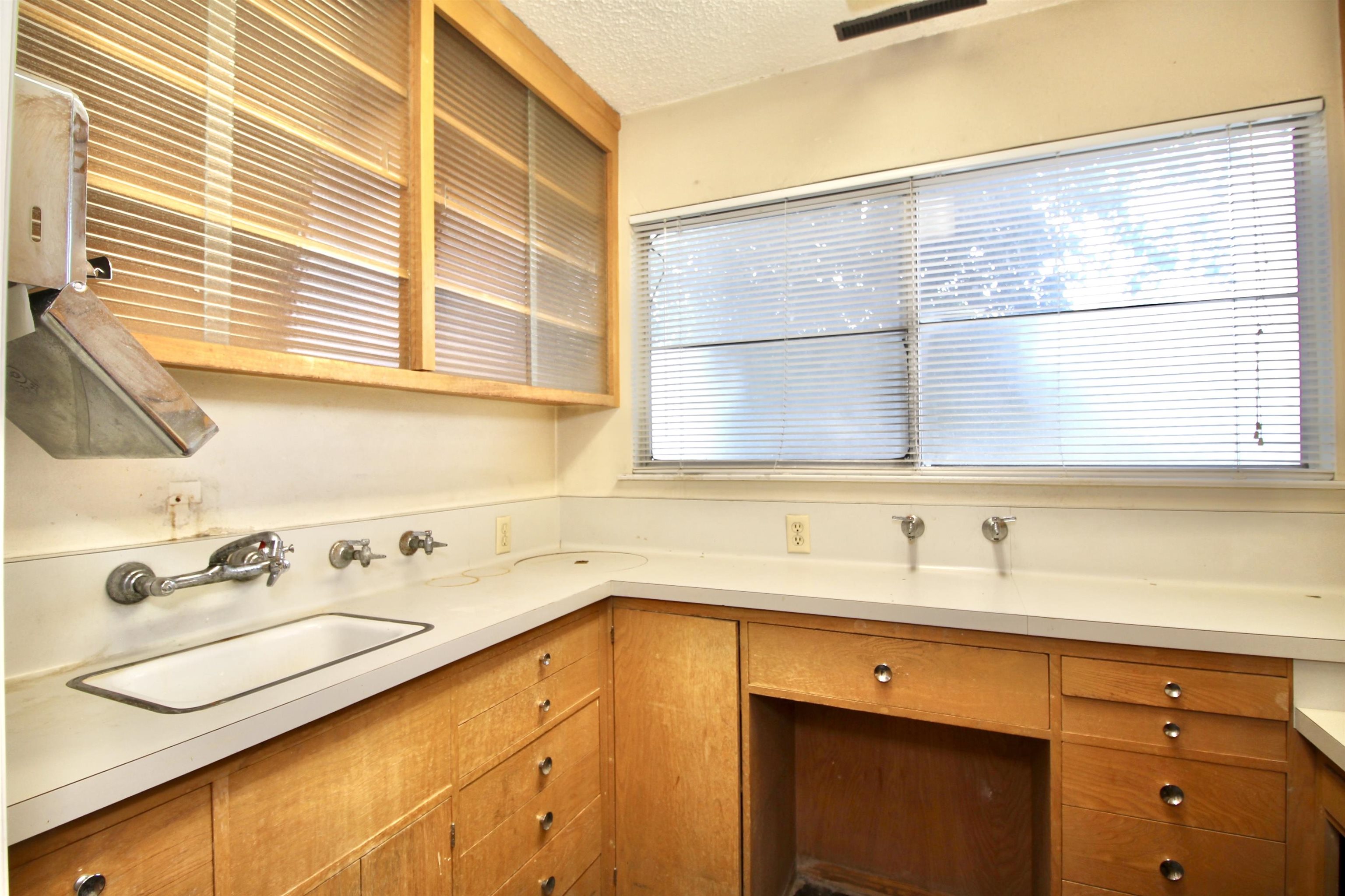 Detail Gallery Image 15 of 22 For 15845 Channel, San Lorenzo,  CA 94580 - – Beds | – Baths