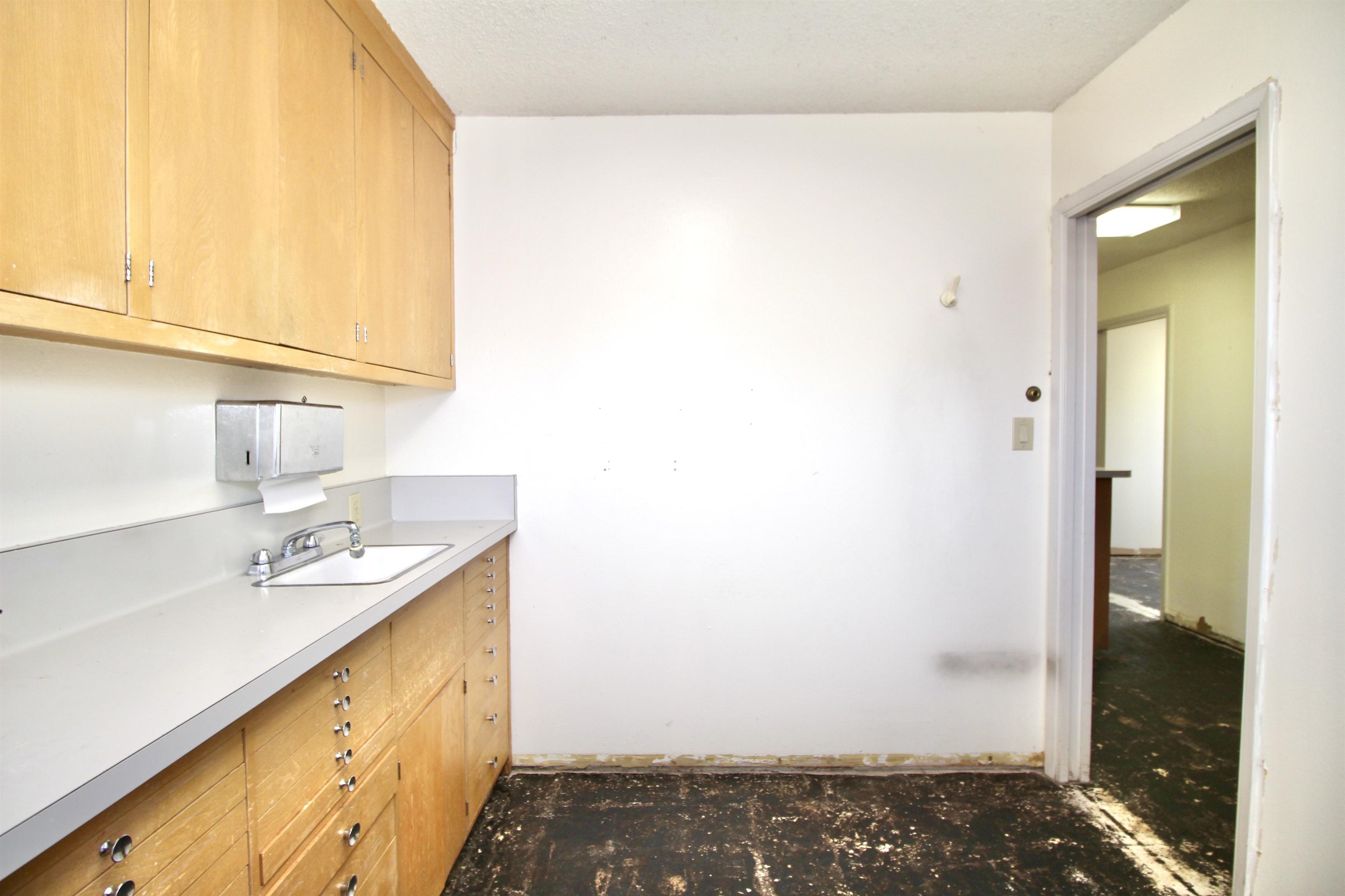 Detail Gallery Image 18 of 22 For 15845 Channel, San Lorenzo,  CA 94580 - – Beds | – Baths