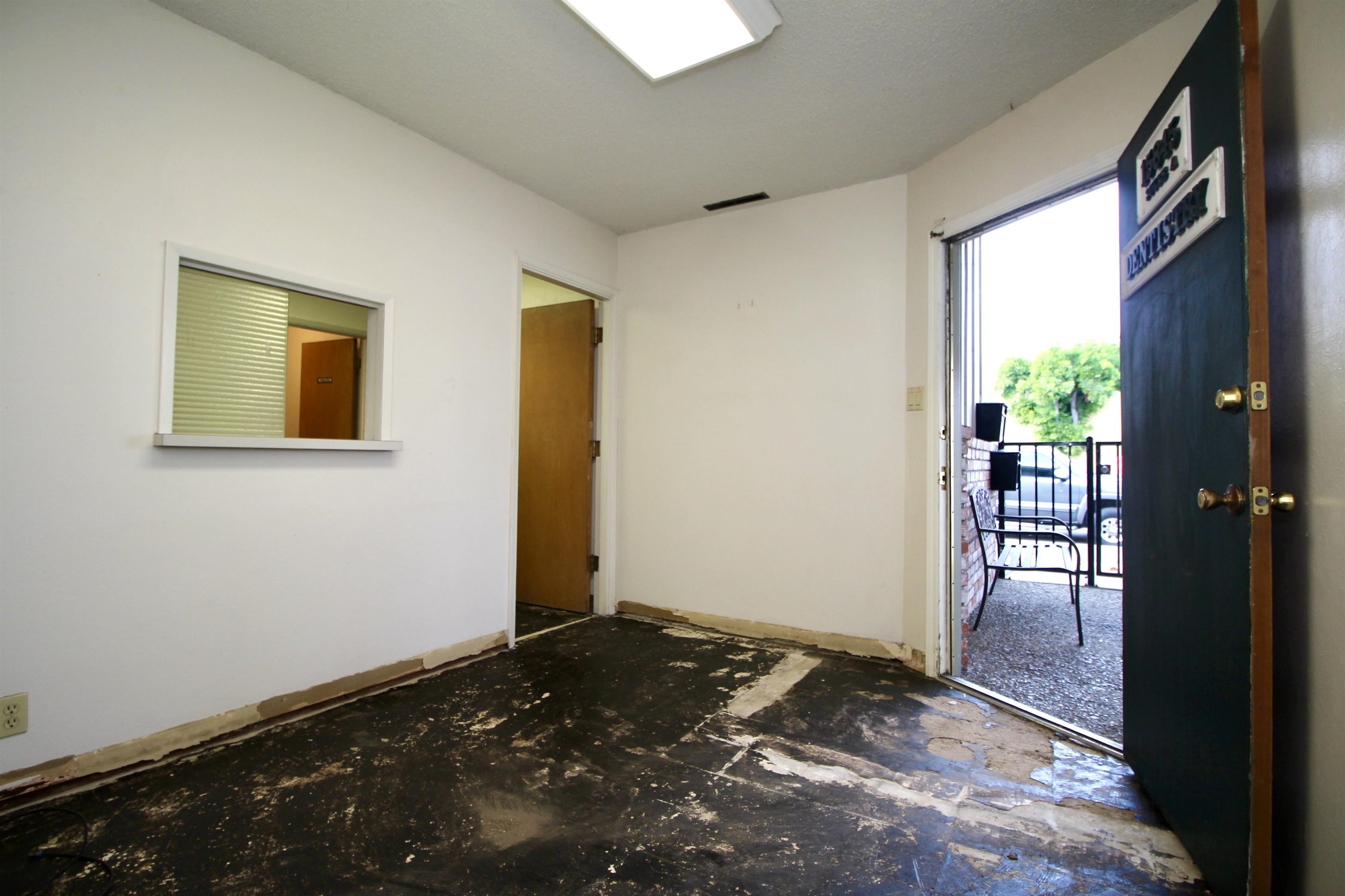 Detail Gallery Image 6 of 22 For 15845 Channel, San Lorenzo,  CA 94580 - – Beds | – Baths