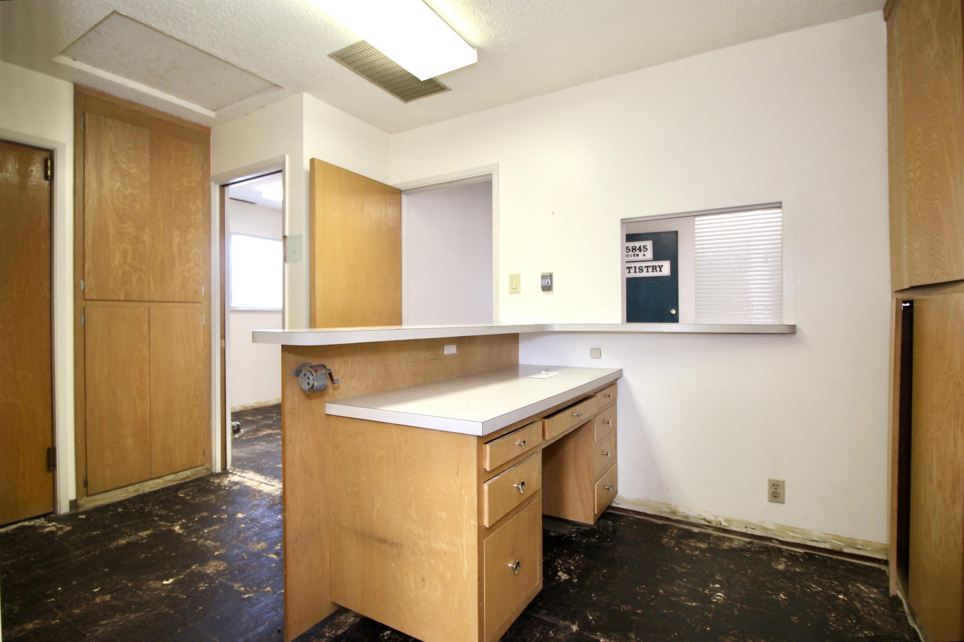 Detail Gallery Image 8 of 22 For 15845 Channel, San Lorenzo,  CA 94580 - – Beds | – Baths