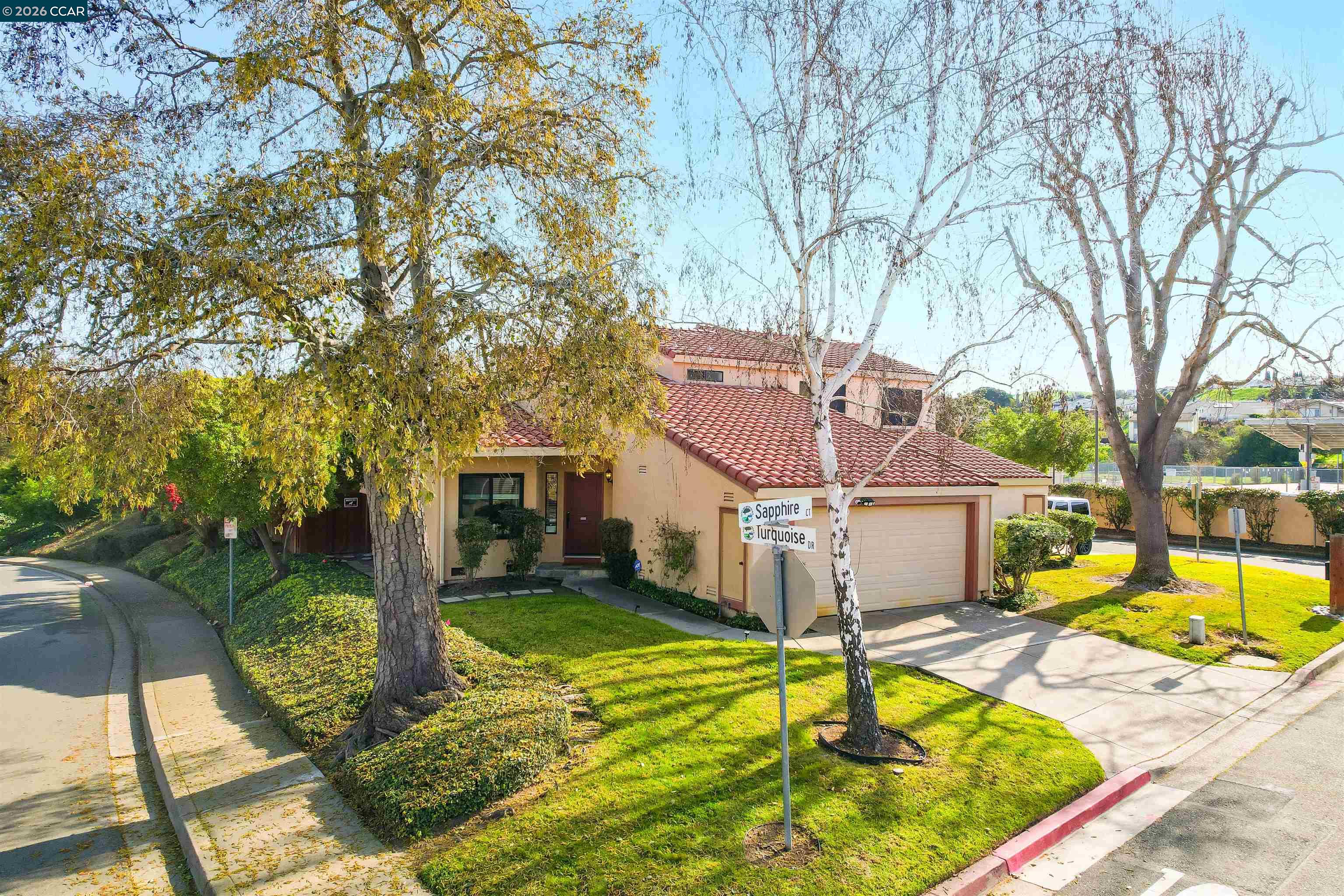 Photo #2: 41123052 Listing: Photo #2