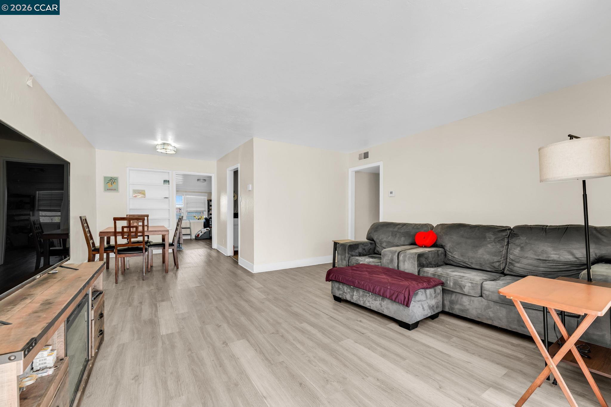 Front Image Thumbnail for CC41123054