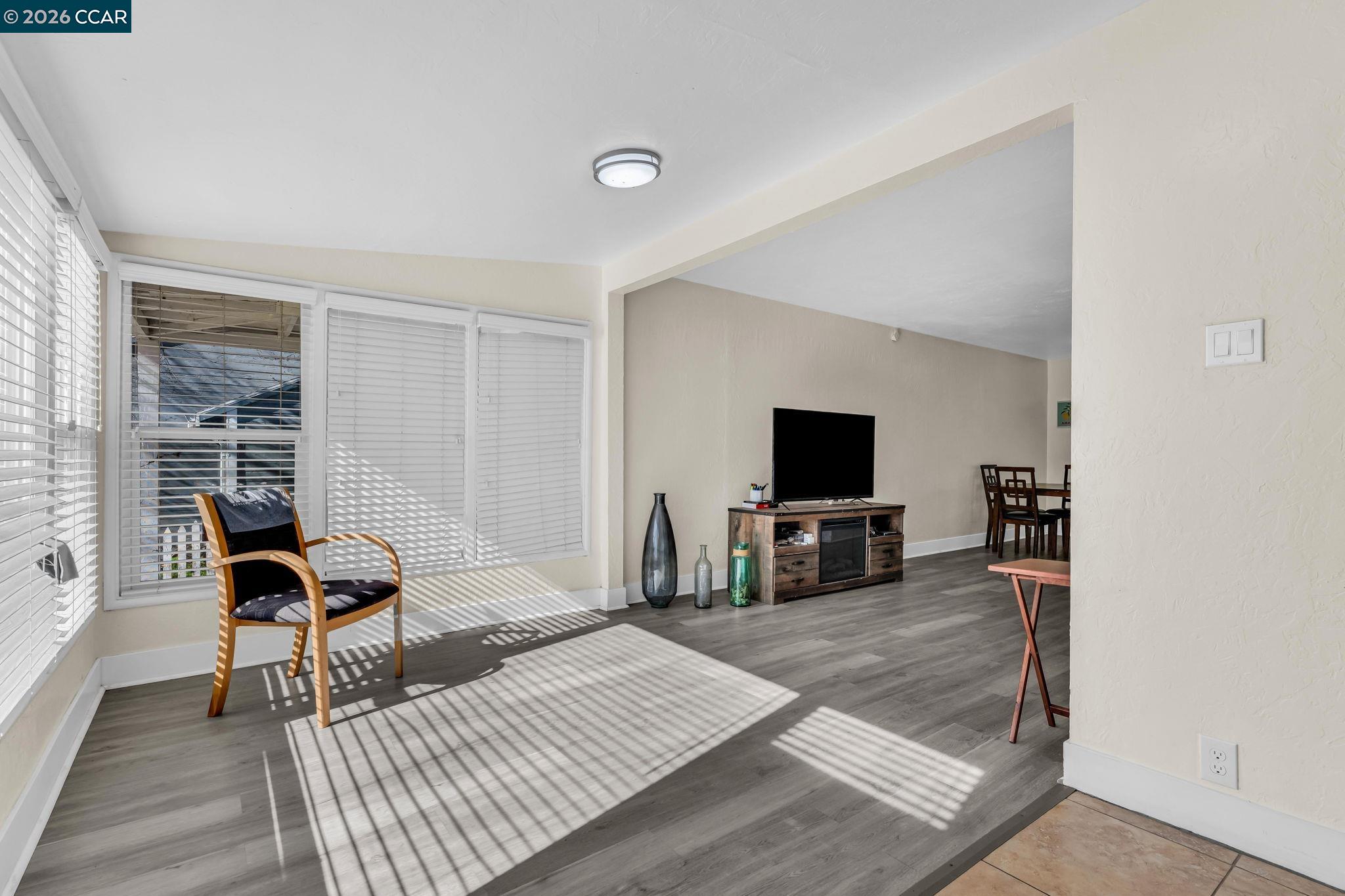 Detail Gallery Image 2 of 38 For 104 Alvarado Ave, Pittsburg,  CA 94565 - 3 Beds | 1 Baths