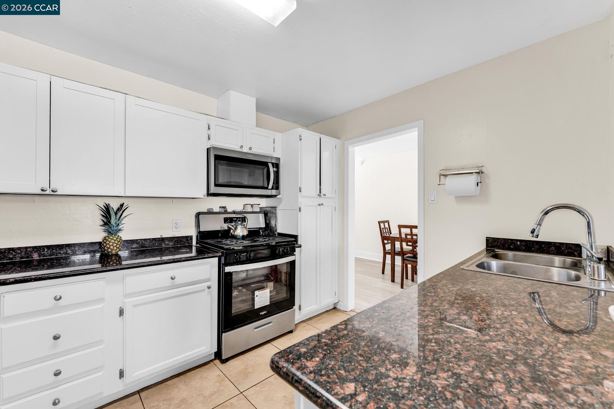 Detail Gallery Image 19 of 38 For 104 Alvarado Ave, Pittsburg,  CA 94565 - 3 Beds | 1 Baths