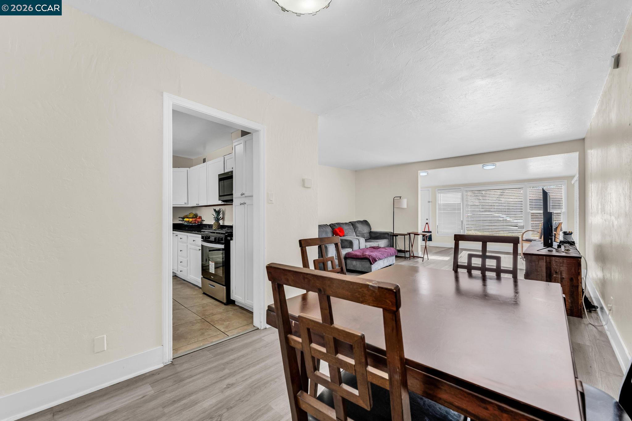 Detail Gallery Image 9 of 38 For 104 Alvarado Ave, Pittsburg,  CA 94565 - 3 Beds | 1 Baths