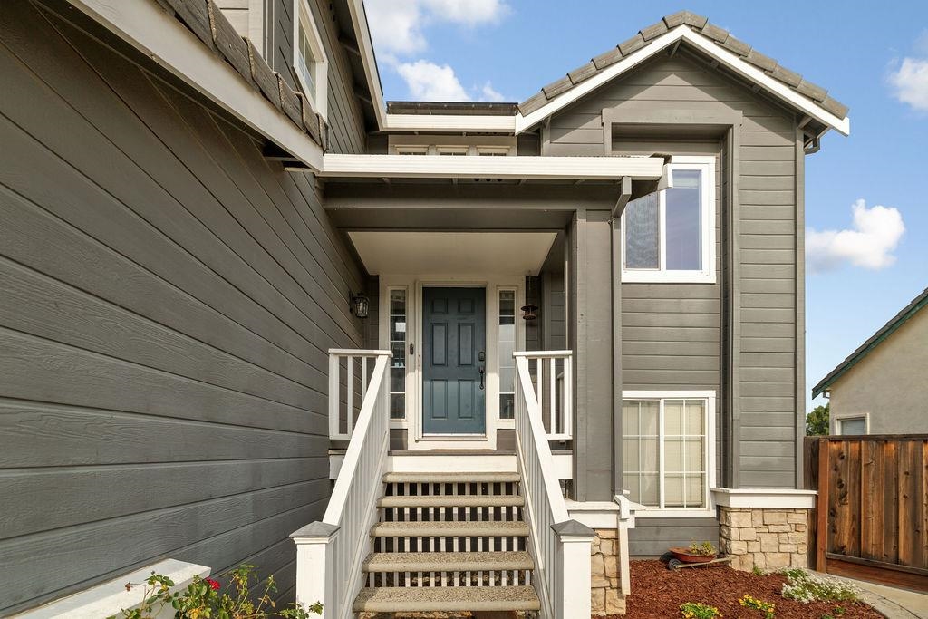 Detail Gallery Image 3 of 45 For 4043 Regatta Dr, Discovery Bay,  CA 94505 - 4 Beds | 2/1 Baths