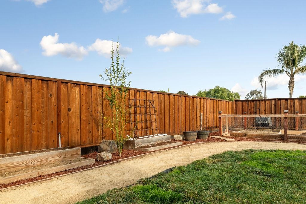 Detail Gallery Image 33 of 45 For 4043 Regatta Dr, Discovery Bay,  CA 94505 - 4 Beds | 2/1 Baths