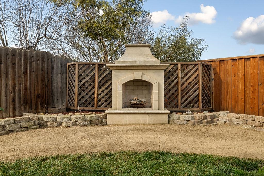 Detail Gallery Image 34 of 45 For 4043 Regatta Dr, Discovery Bay,  CA 94505 - 4 Beds | 2/1 Baths