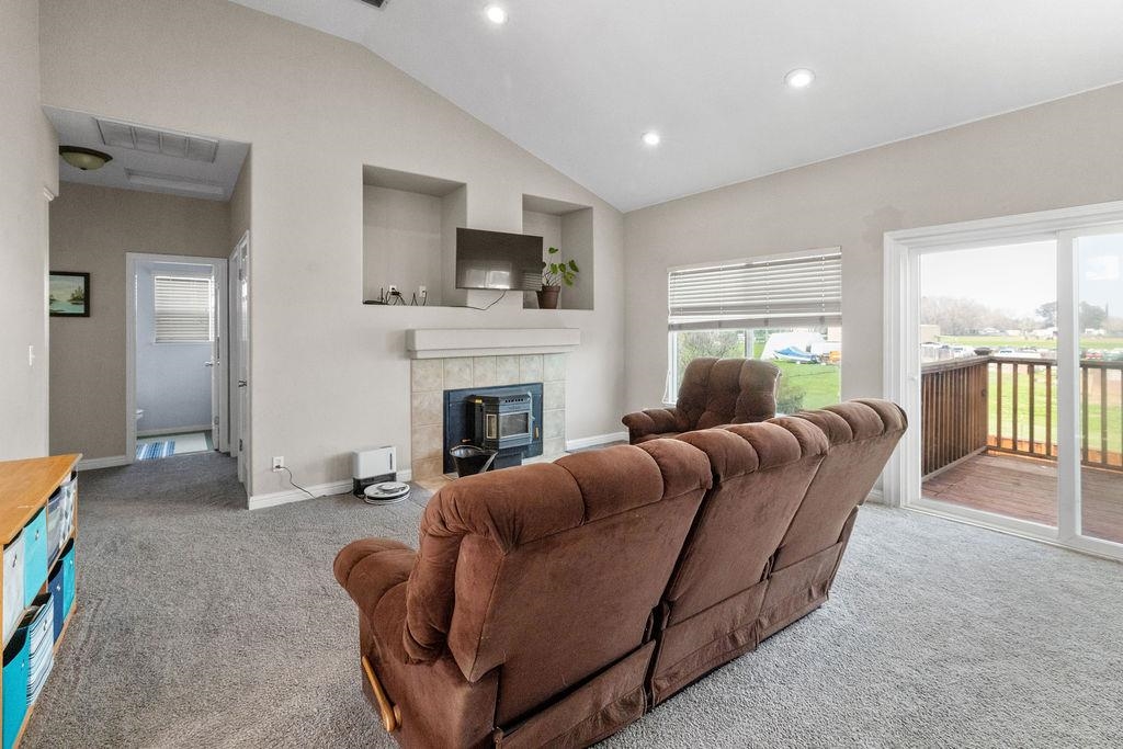 Detail Gallery Image 5 of 45 For 4043 Regatta Dr, Discovery Bay,  CA 94505 - 4 Beds | 2/1 Baths