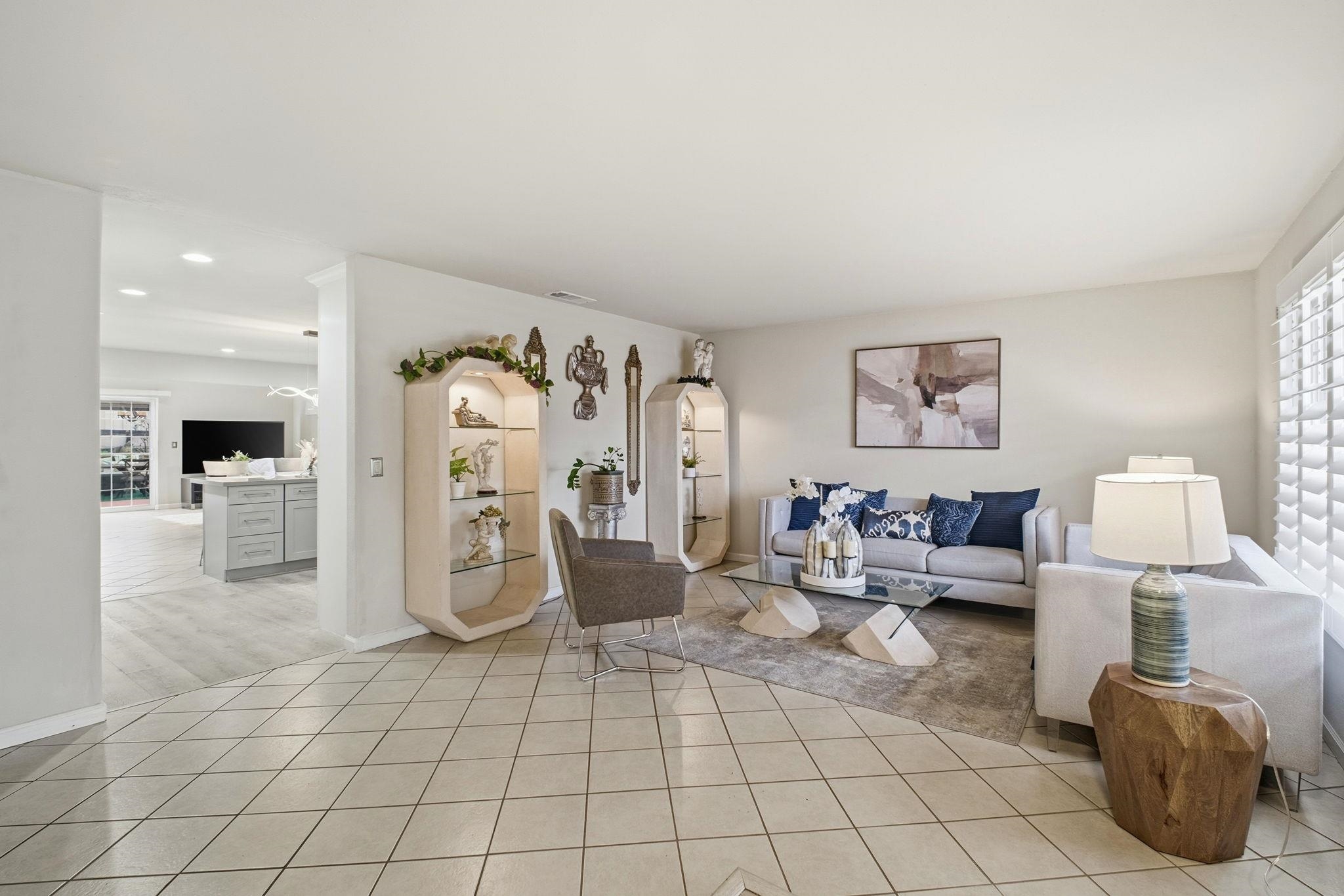 Detail Gallery Image 4 of 28 For 3020 San Andreas Dr, Union City,  CA 94587 - 3 Beds | 2 Baths