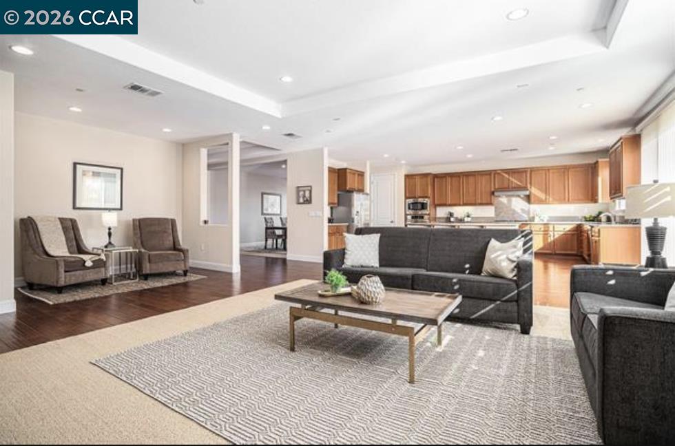 Detail Gallery Image 10 of 28 For 2284 Demartini Ln, Brentwood,  CA 94513 - 4 Beds | 3 Baths