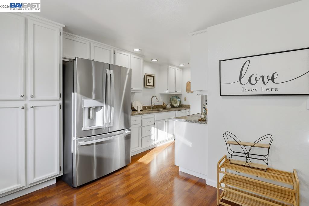 Detail Gallery Image 24 of 49 For 122 Vista Hermosa, Walnut Creek,  CA 94597 - 2 Beds | 2/1 Baths