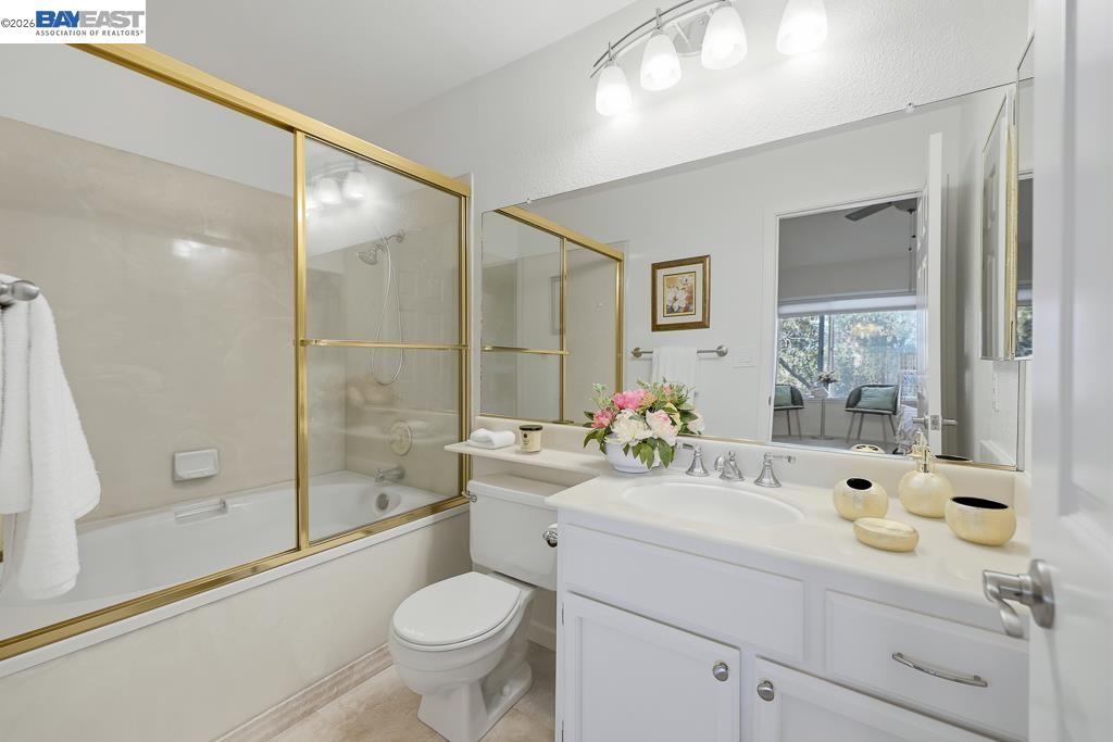 Detail Gallery Image 37 of 49 For 122 Vista Hermosa, Walnut Creek,  CA 94597 - 2 Beds | 2/1 Baths