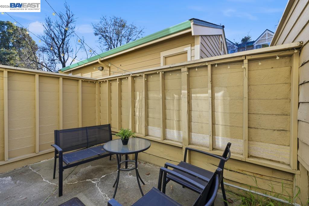 Detail Gallery Image 48 of 49 For 122 Vista Hermosa, Walnut Creek,  CA 94597 - 2 Beds | 2/1 Baths