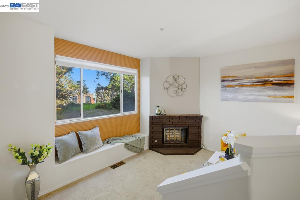 Detail Gallery Image 5 of 49 For 122 Vista Hermosa, Walnut Creek,  CA 94597 - 2 Beds | 2/1 Baths