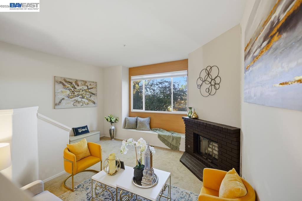 Detail Gallery Image 7 of 49 For 122 Vista Hermosa, Walnut Creek,  CA 94597 - 2 Beds | 2/1 Baths