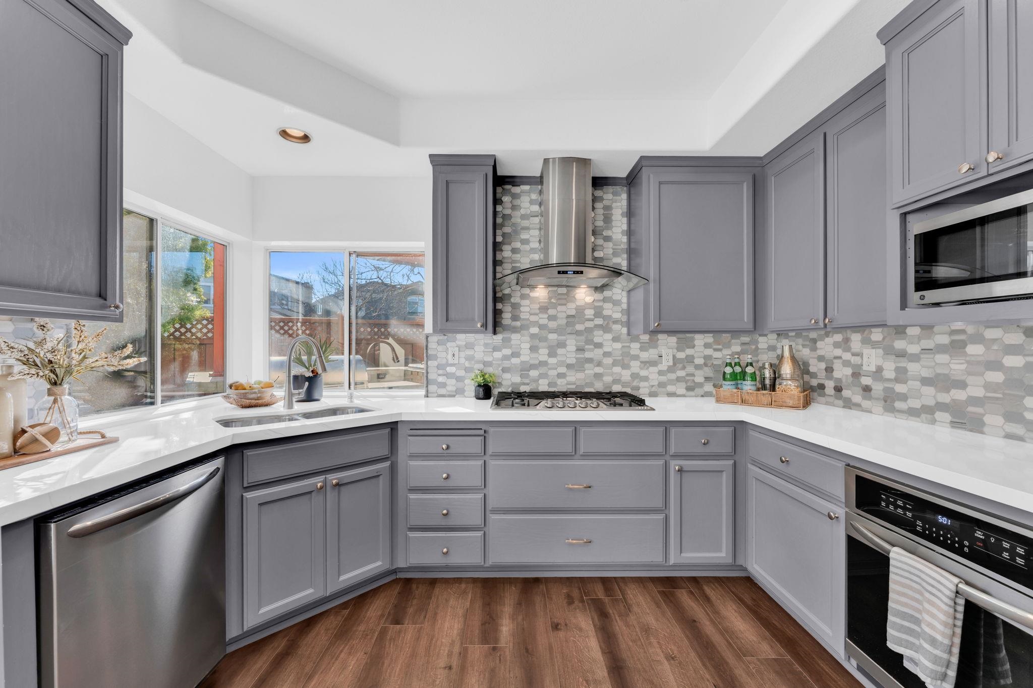 Detail Gallery Image 9 of 46 For 30300 Meridien Cir, Union City,  CA 94587 - 4 Beds | 3 Baths