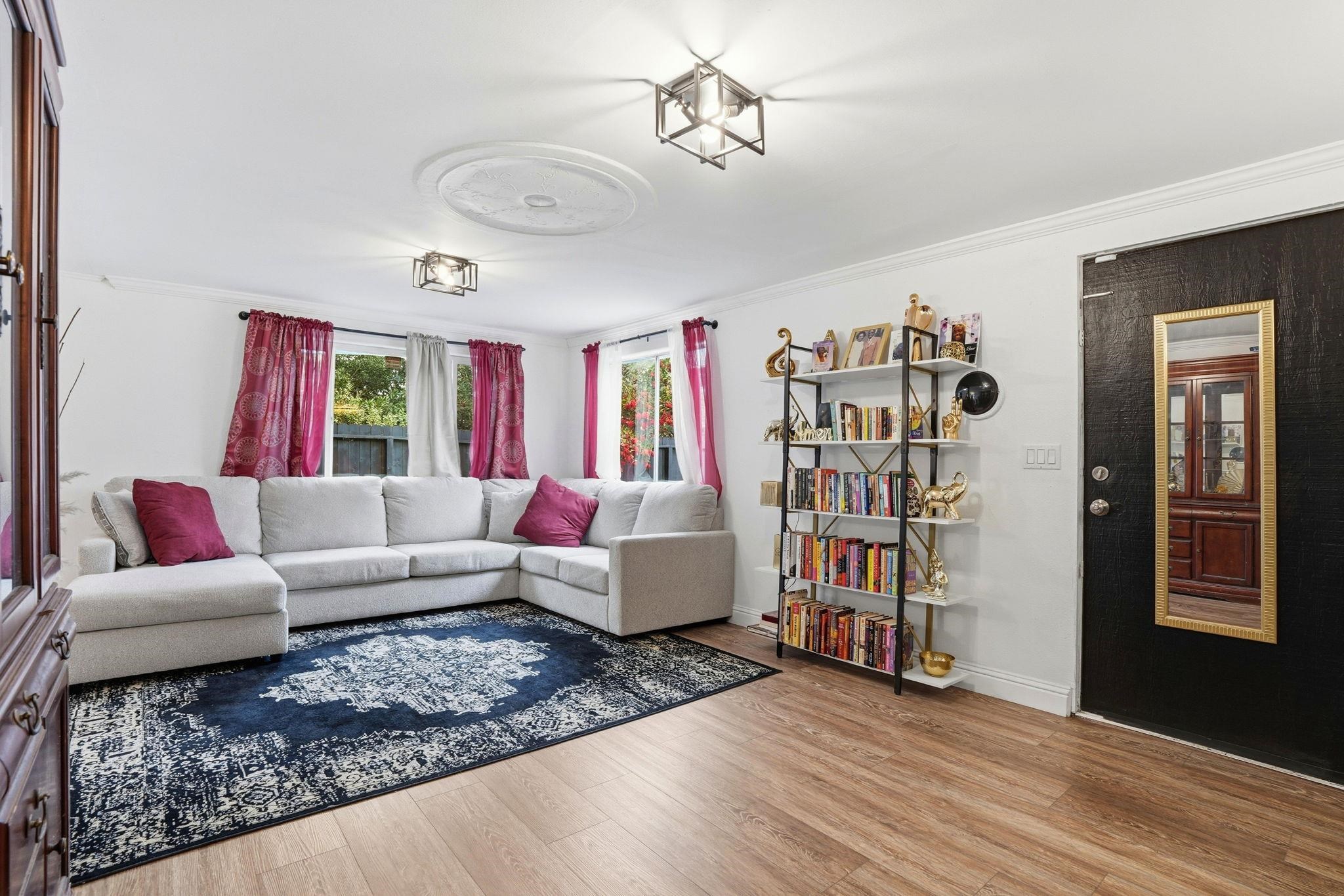 Detail Gallery Image 8 of 47 For 142 Ann Ct, Vallejo,  CA 94590 - 2 Beds | 2 Baths