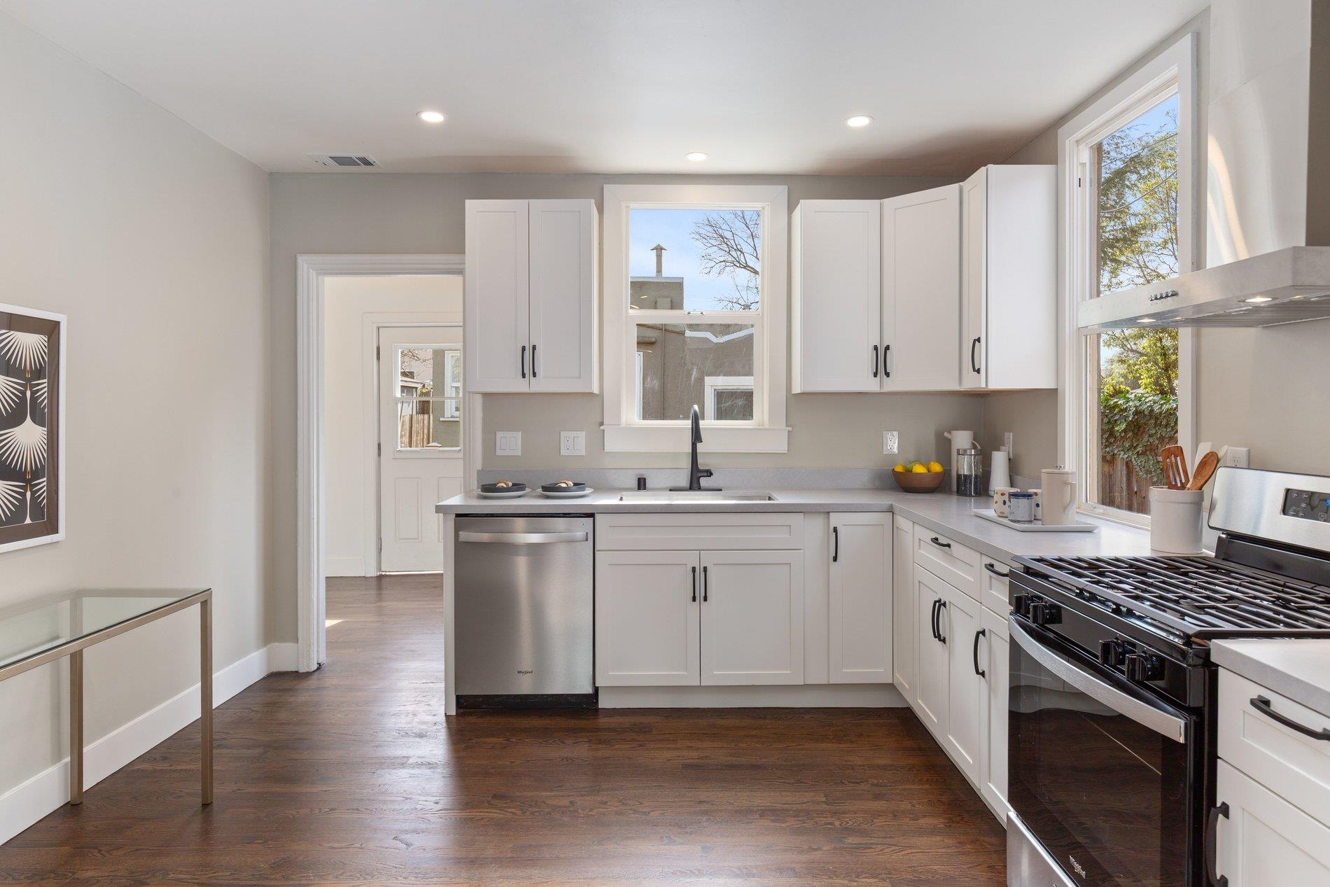 Detail Gallery Image 11 of 36 For 1512 Hearst Ave, Berkeley,  CA 94703 - 2 Beds | 1 Baths