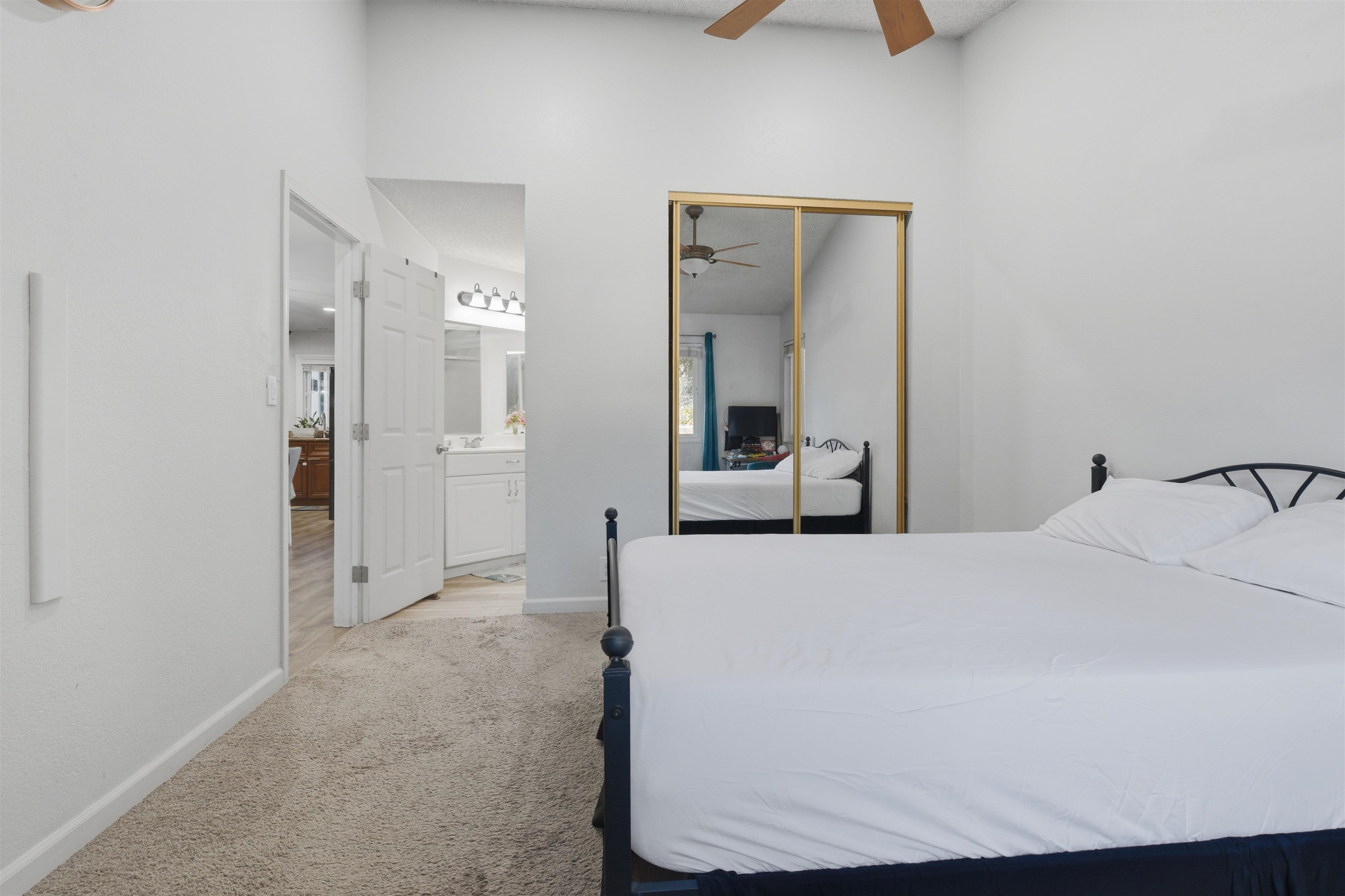 Photo #3: 41123067 Listing: Photo #3