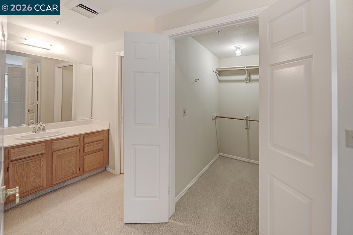 Photo #16: 41123068 Listing: Photo #16