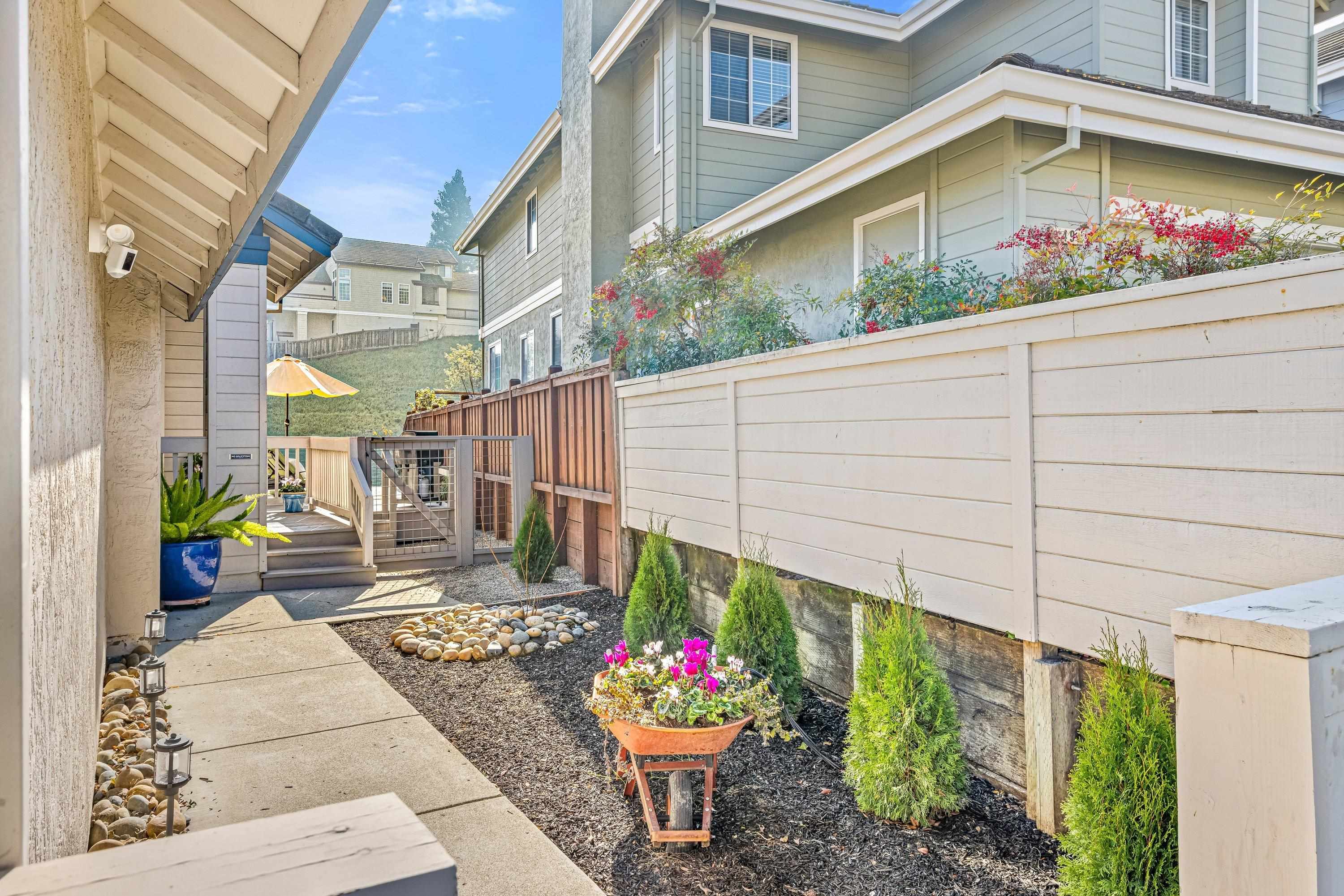 Detail Gallery Image 5 of 60 For 47 Summer Hill Court, Danville,  CA 94526 - 3 Beds | 3 Baths