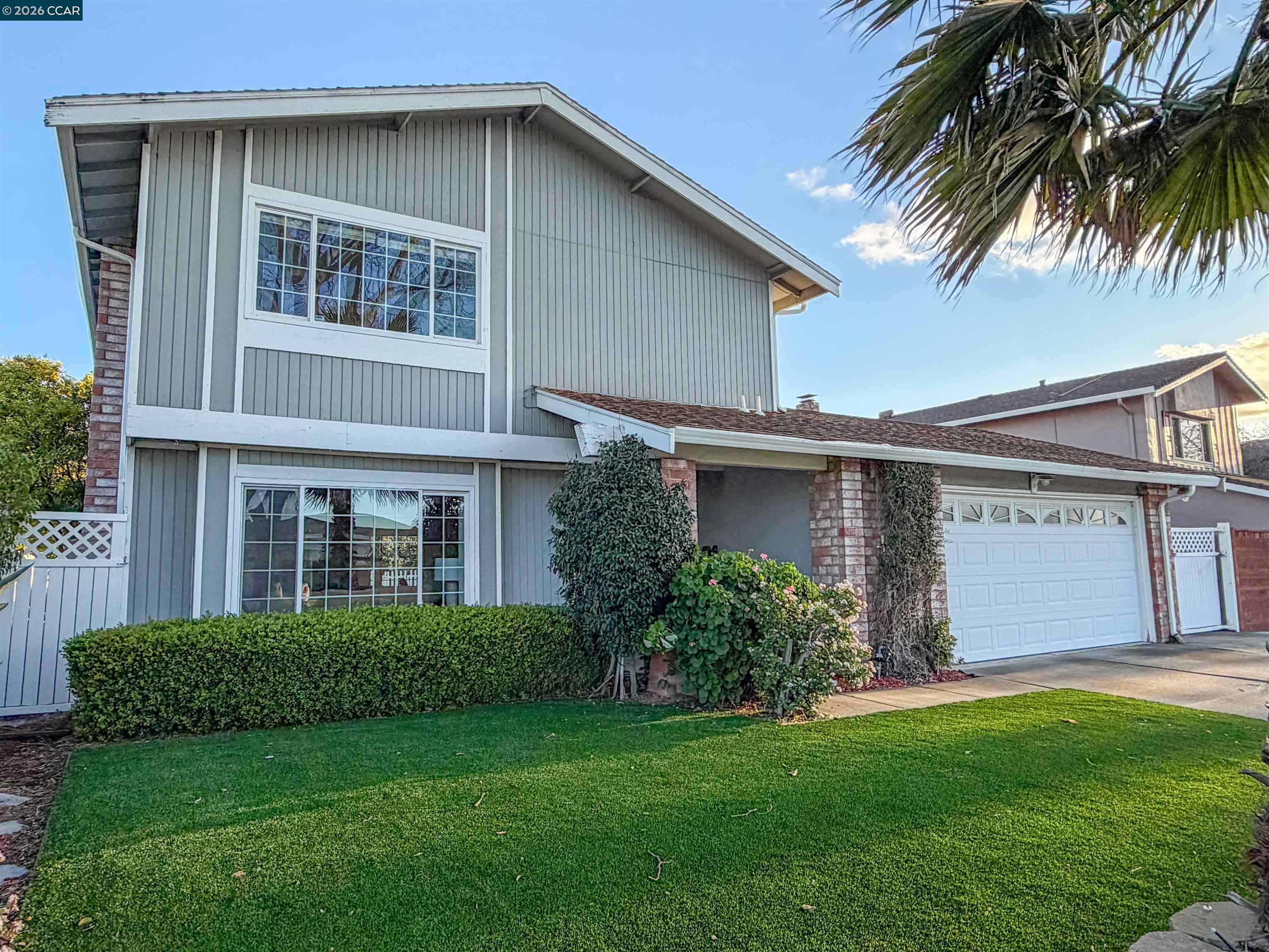 Detail Gallery Image 2 of 18 For 922 Coral Dr, Rodeo,  CA 94572 - 4 Beds | 3 Baths