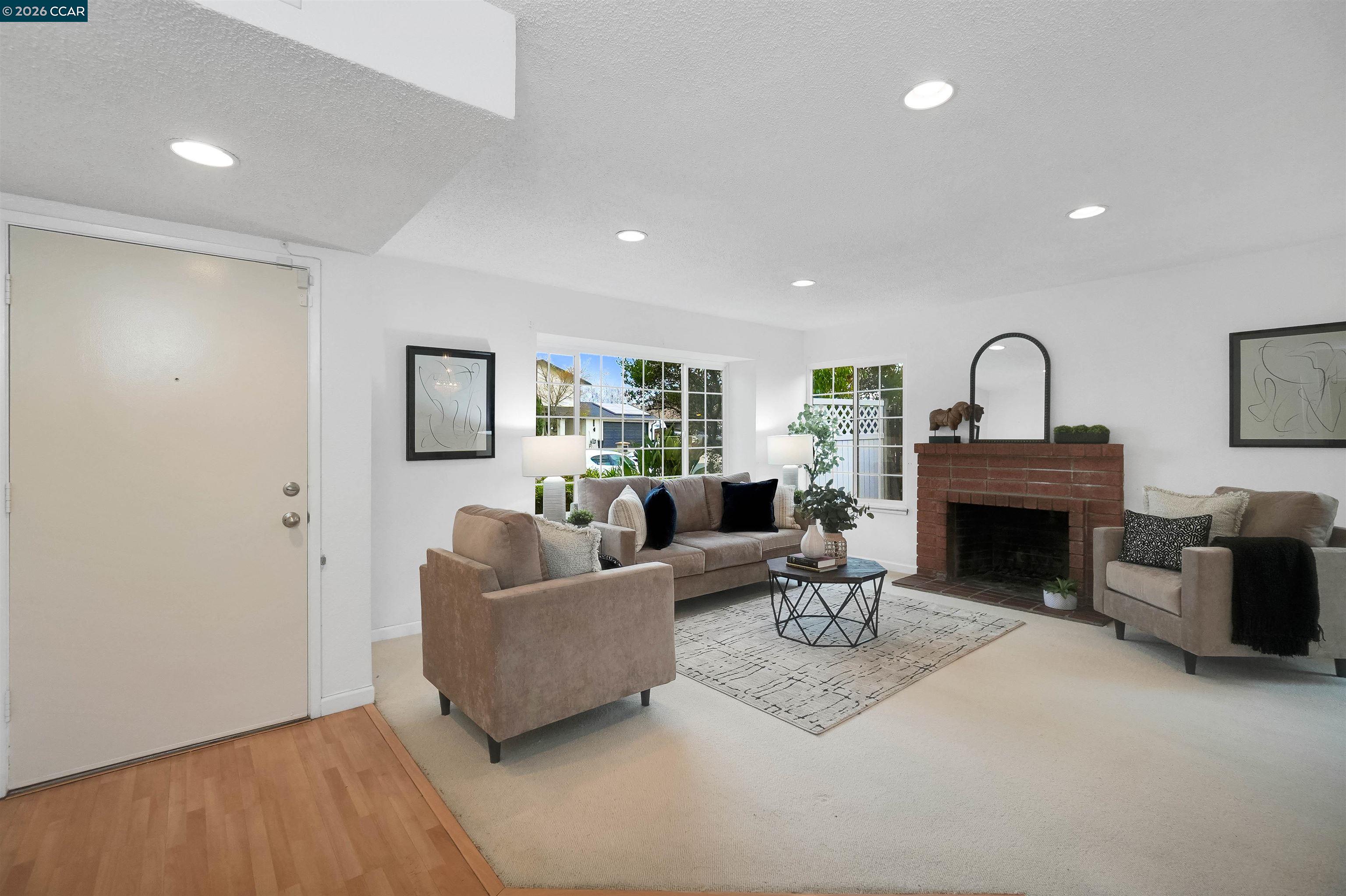 Detail Gallery Image 13 of 60 For 922 Coral Dr, Rodeo,  CA 94572 - 4 Beds | 3 Baths