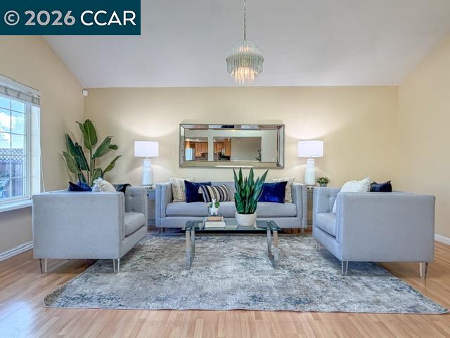 Detail Gallery Image 14 of 18 For 922 Coral Dr, Rodeo,  CA 94572 - 4 Beds | 3 Baths